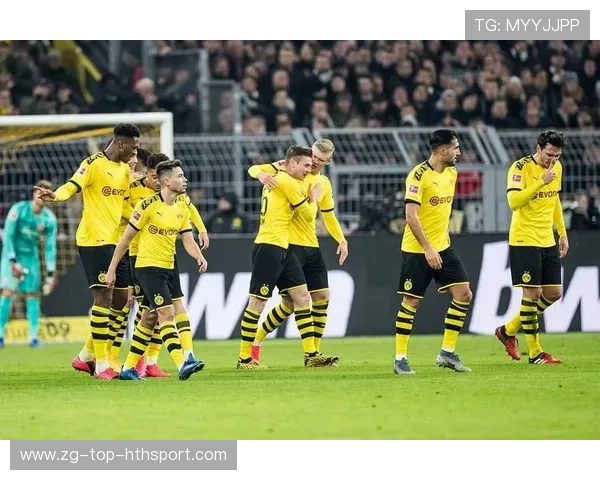 多特蒙德锋线连环冲击，对手后防线寸步难行